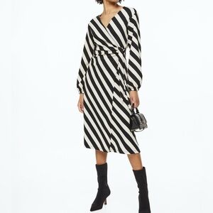 H&M - Black And White Stripe Balloon Long Sleeve Wrap Dress Size Medium